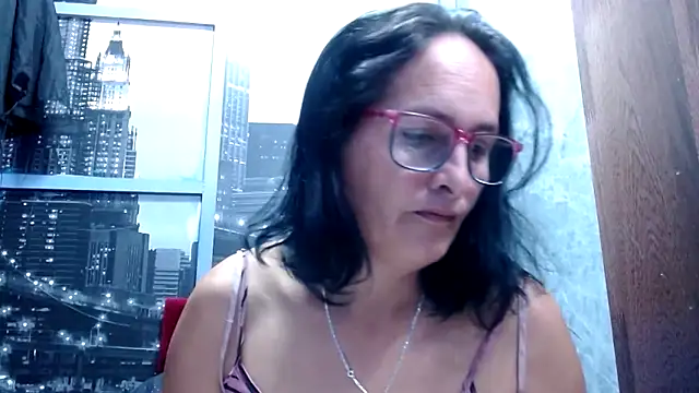 Nastylatinaxxx online show from April 9, 2026, 12:23 am