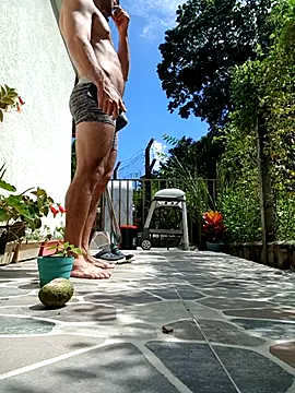 sebasxx97 online show from April 14, 2026, 3:06 pm