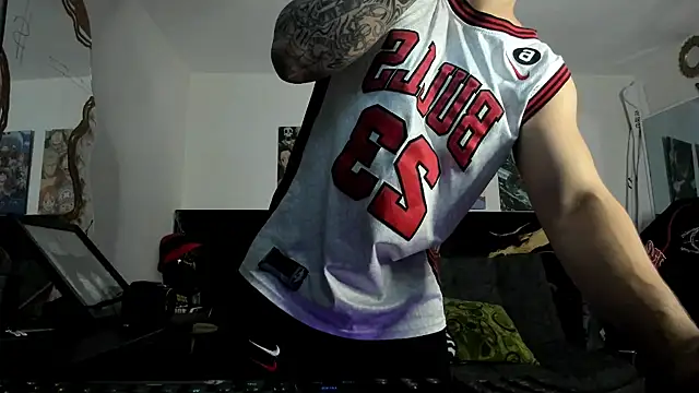 Snapshot of Sisoyalejo420 chatting on November 8, 2025, 7:39 pm Sisoyalejo420 online show from November 8, 2025, 7:39 pm