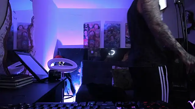 Snapshot of Sisoyalejo420 chatting on November 28, 2025, 3:17 am Sisoyalejo420 online show from November 28, 2025, 3:17 am