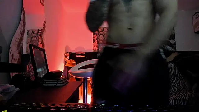 Snapshot of Sisoyalejo420 chatting on December 15, 2025, 1:44 am Sisoyalejo420 online show from December 15, 2025, 1:44 am