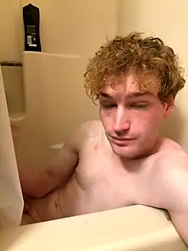 Snapshot of CreamyAustin chatting on November 30, 2025, 5:47 pm CreamyAustin online show from November 30, 2025, 5:47 pm