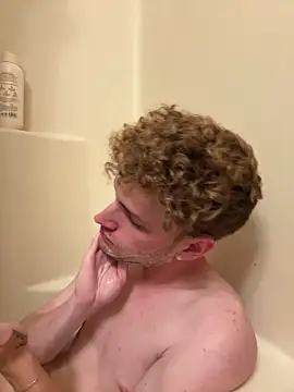 Snapshot of CreamyAustin chatting on September 12, 2025, 1:06 am CreamyAustin online show from September 12, 2025, 1:06 am