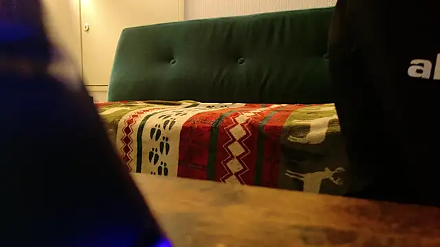 POCARI SWEAT online show from October 11, 2025, 3:13 pm