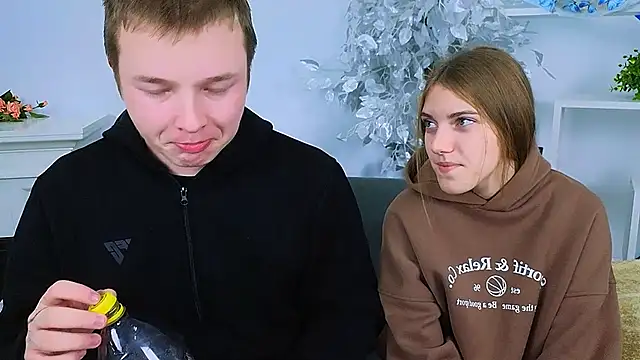  Olli  Stiw  online show from November 25, 2025, 8:25 am