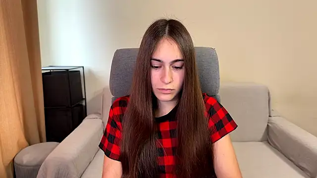AliceKolltt online show from October 2, 2025, 9:12 am