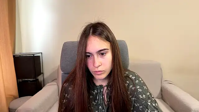 AliceKolltt online show from October 13, 2025, 8:16 am