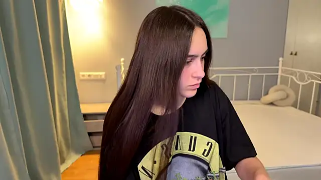 Snapshot of AliceKolltt chatting on June 14, 2026, 10:11 pm AliceKolltt online show from June 14, 2026, 10:11 pm