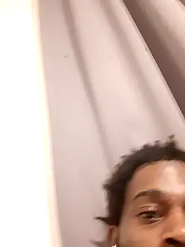 Snapshot of patrickfc_ chatting on September 24, 2025, 4:30 am patrickfc online show from September 24, 2025, 4:30 am