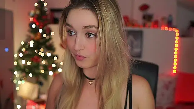 Alexis   Texas online show from December 21, 2025, 7:37 pm