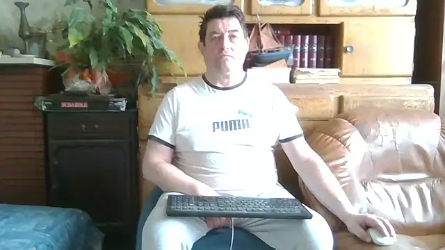 Snapshot of sympatrique chatting on February 15, 2025, 9:49 am sympatrique online show from February 15, 2025, 9:49 am