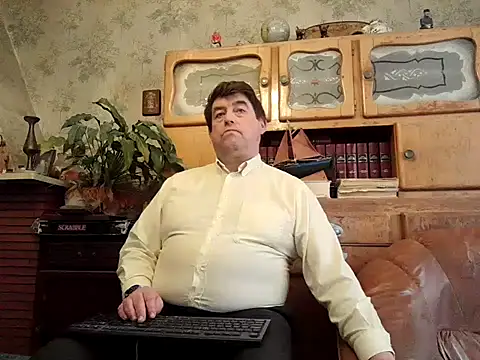 Snapshot of sympatrique chatting on March 21, 2025, 11:55 am sympatrique online show from March 21, 2025, 11:55 am