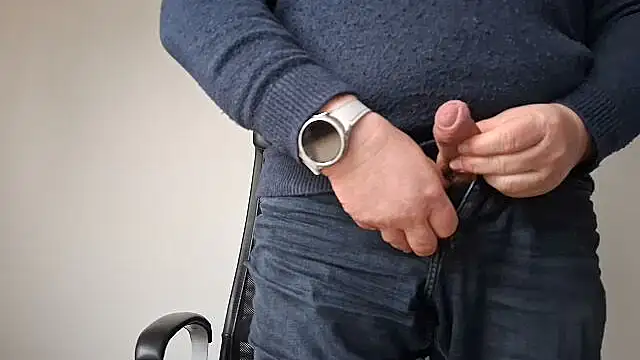 Snapshot of sympatrique chatting on October 1, 2025, 3:27 pm sympatrique online show from October 1, 2025, 3:27 pm