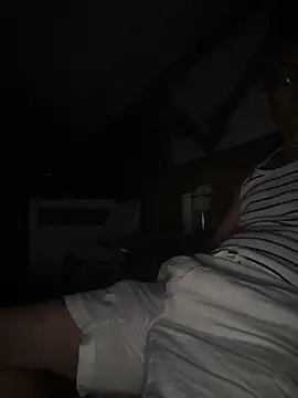 Snapshot of Frank22xx chatting on August 6, 2026, 7:09 pm Frank22xx online show from August 6, 2026, 7:09 pm