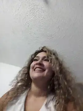 Snapshot of Sara_smiiith211 chatting on May 19, 2026, 1:56 am Sara smiiith211 online show from May 19, 2026, 1:56 am