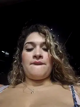 Sara smiiith211 online show from October 27, 2025, 11:38 pm