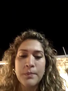 Snapshot of Sara_smiiith211 chatting on February 9, 2025, 3:11 am Sara smiiith211 online show from February 9, 2025, 3:11 am