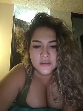 Snapshot of Sara_smiiith211 chatting on May 20, 2026, 2:08 am Sara smiiith211 online show from May 20, 2026, 2:08 am