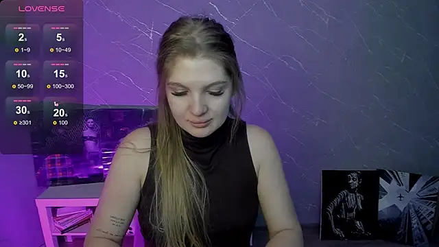 Snapshot of lily_williamss chatting on June 19, 2026, 12:05 am lily williamss online show from June 19, 2026, 12:05 am