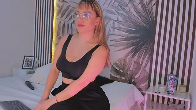 Samaantha-White online show from October 20, 2025, 11:55 am