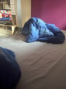 Snapshot of Bennyben8604 chatting on February 9, 2025, 11:25 am Bennyben8604 online show from February 9, 2025, 11:25 am