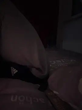 Snapshot of Bennyben8604 chatting on January 12, 2025, 5:03 am Bennyben8604 online show from January 12, 2025, 5:03 am