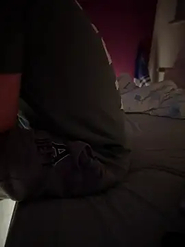 Snapshot of Bennyben8604 chatting on December 20, 2024, 1:36 am Bennyben8604 online show from December 20, 2024, 1:36 am