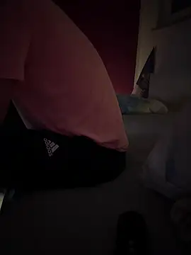 Snapshot of Bennyben8604 chatting on January 5, 2025, 12:52 am Bennyben8604 online show from January 5, 2025, 12:52 am