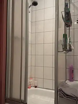 Snapshot of Bennyben8604 chatting on February 3, 2025, 8:35 pm Bennyben8604 online show from February 3, 2025, 8:35 pm