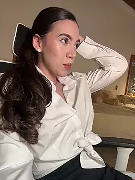 Amelia Rouse online show from December 17, 2025, 9:31 pm