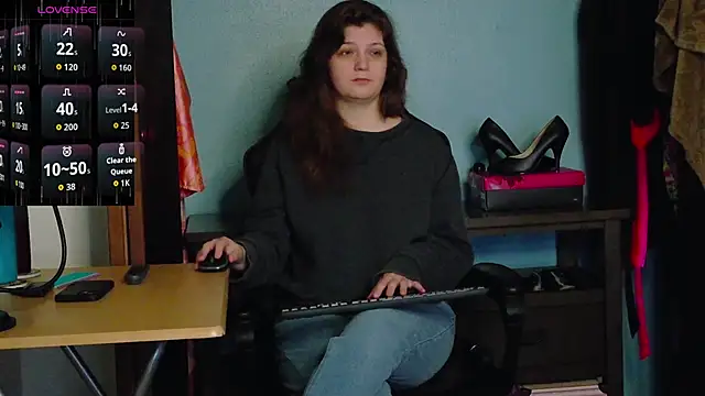 Snapshot of TreeJeanne chatting on October 27, 2025, 12:39 pm TreeJeanne online show from October 27, 2025, 12:39 pm