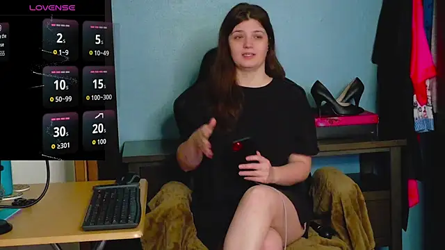 Snapshot of TreeJeanne chatting on December 3, 2025, 2:45 am TreeJeanne online show from December 3, 2025, 2:45 am