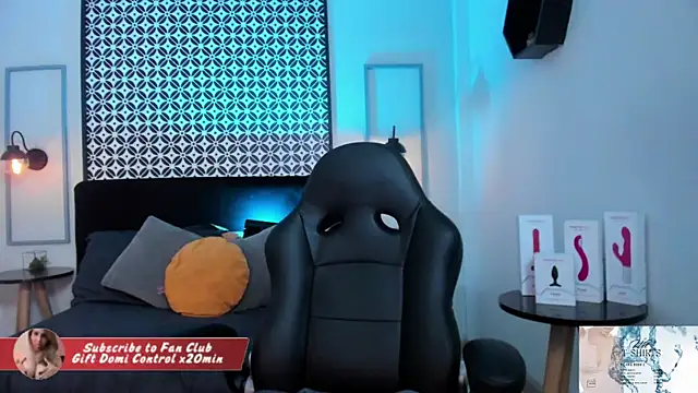 Snapshot of Melanie_silver_ chatting on November 29, 2025, 10:21 pm Melanie silver online show from November 29, 2025, 10:21 pm