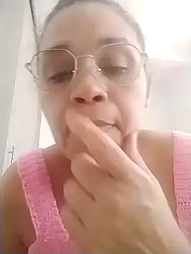 Snapshot of Alma_Sexyy chatting on November 18, 2025, 5:27 pm Alma Sexyy online show from November 18, 2025, 5:27 pm