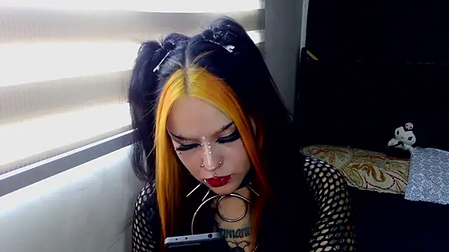 jannaink  online show from February 7, 2025, 8:42 pm