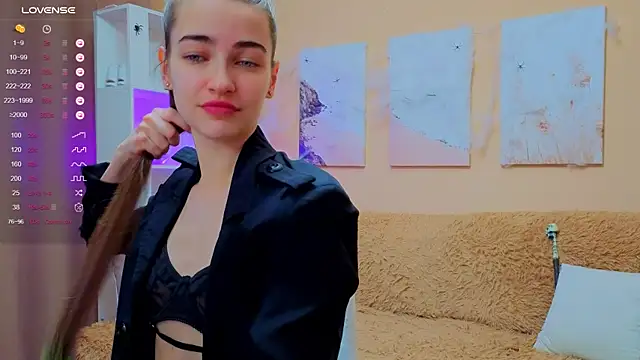 AstoriyaNight online show from November 22, 2025, 4:44 am