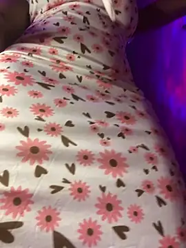 Snapshot of Cherrytowild chatting on October 5, 2025, 3:03 pm Cherrytowild online show from October 5, 2025, 3:03 pm