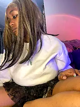 Snapshot of Cherrytowild chatting on October 8, 2025, 7:36 pm Cherrytowild online show from October 8, 2025, 7:36 pm