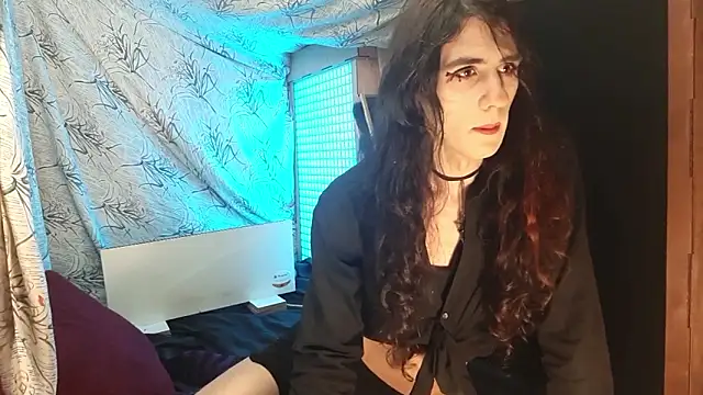 Snapshot of DiiVampy chatting on December 14, 2025, 9:31 pm DiiVampy online show from December 14, 2025, 9:31 pm