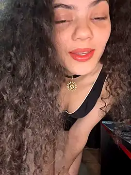 Snapshot of izumikarol chatting on December 4, 2025, 5:56 pm izumikarol online show from December 4, 2025, 5:56 pm