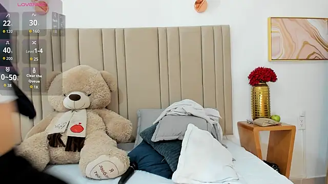 Snapshot of izadii chatting on November 7, 2025, 6:34 pm izadii online show from November 7, 2025, 6:34 pm