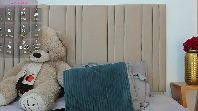 Snapshot of izadii chatting on September 20, 2025, 6:57 pm izadii online show from September 20, 2025, 6:57 pm