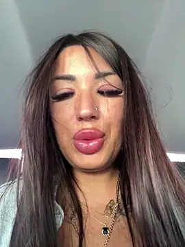 RuslanaXX online show from March 25, 2026, 4:12 am