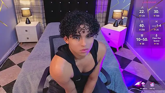 Snapshot of Noah_Smith04 chatting on October 28, 2025, 2:16 pm Noah Smith04 online show from October 28, 2025, 2:16 pm