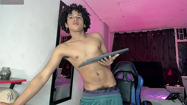 Noah Smith04 online show from April 11, 2026, 5:04 am