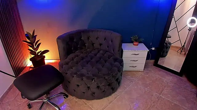 Snapshot of Noah_Smith04 chatting on October 30, 2025, 12:42 am Noah Smith04 online show from October 30, 2025, 12:42 am