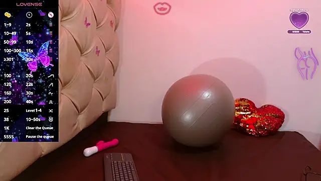 cleopatraa online show from September 12, 2025, 6:18 pm