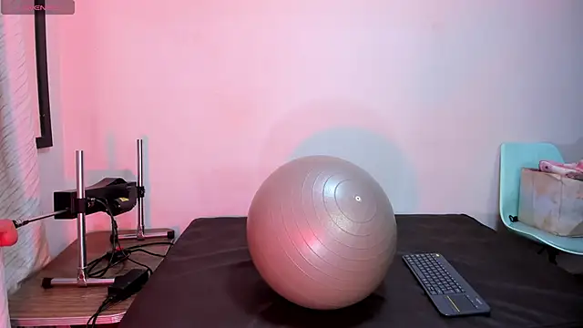 cleopatraa online show from November 27, 2025, 11:05 pm