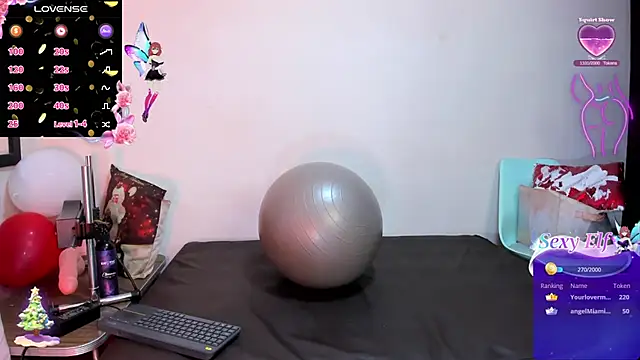 cleopatraa online show from December 13, 2025, 8:04 pm