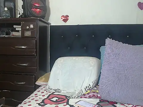 Snapshot of valerivegass chatting on October 28, 2025, 5:34 pm valerivegass online show from October 28, 2025, 5:34 pm